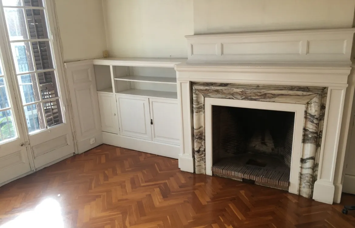 Adecuacuació de local a coworking 9 Ral64 arquitectura. Adecuació de local a coworking.