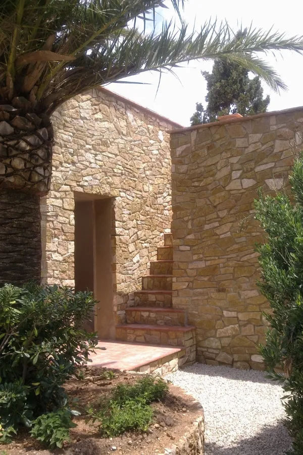 Casa Besins 5 Ral64 arquitectura. Casa Besins